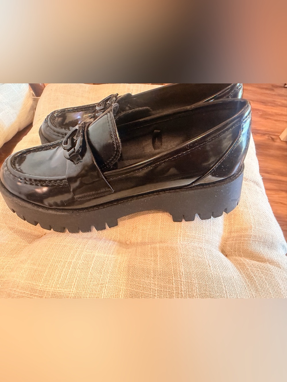 GBG Los Angeles Black Patent Slip-On Loafers with Chain Detail
size 8 - Picture 3 of 7